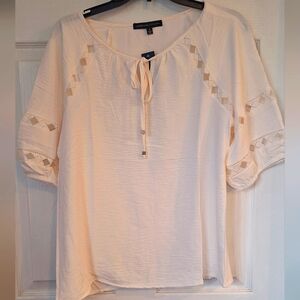 Adrienne Vittadini Cream blouse with lace detail, balloon sleeves size medium